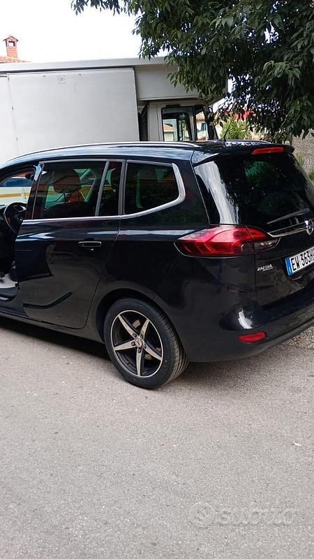 Usata Opel Zafira Tourer 110 CV (80 kW) 2014 Nero Monovolume