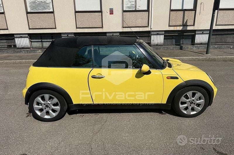 Usata Mini Cooper Cabriolet 116 CV (85 kW) 2005 Giallo Cabrio