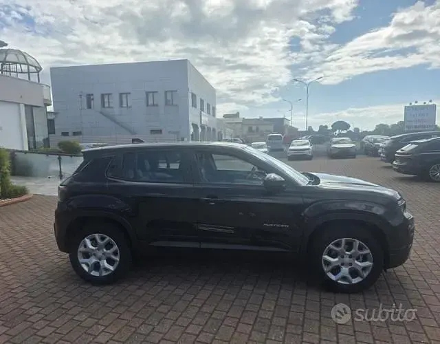 Usata Jeep Avenger Altitude 101 CV (74 kW) 2025 Nero SUV