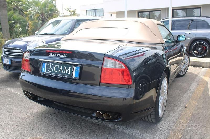 Usata Maserati Spyder 390 CV (286 kW) 2004 Blu Cabrio