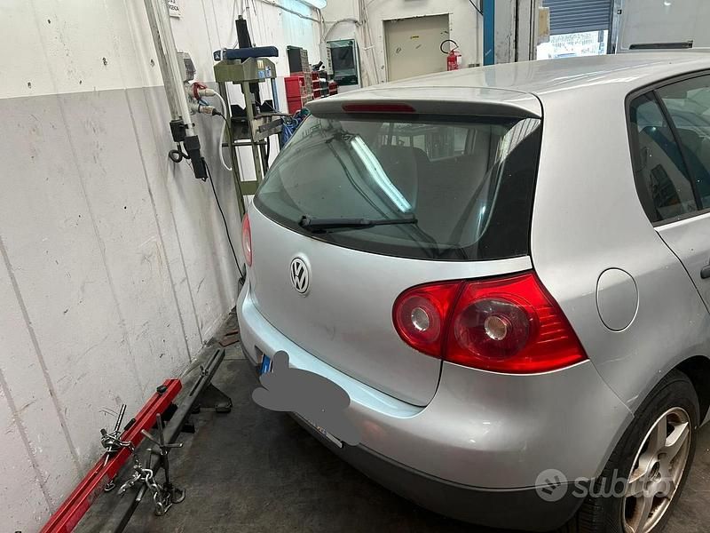 Usata VW Golf V 2003 Grigio Utilitaria