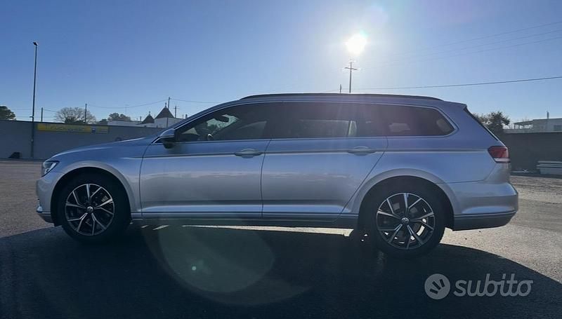 Usata VW Passat 150 CV (110 kW) 2018 Grigio Berlina