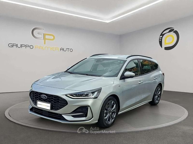 Usata Ford Focus ST-Line 155 CV (114 kW) 2023 Argento Station wagon