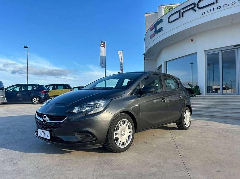 Usata Opel Corsa Cosmo 95 CV (69 kW) 2017 Grigio chiaro Berlina