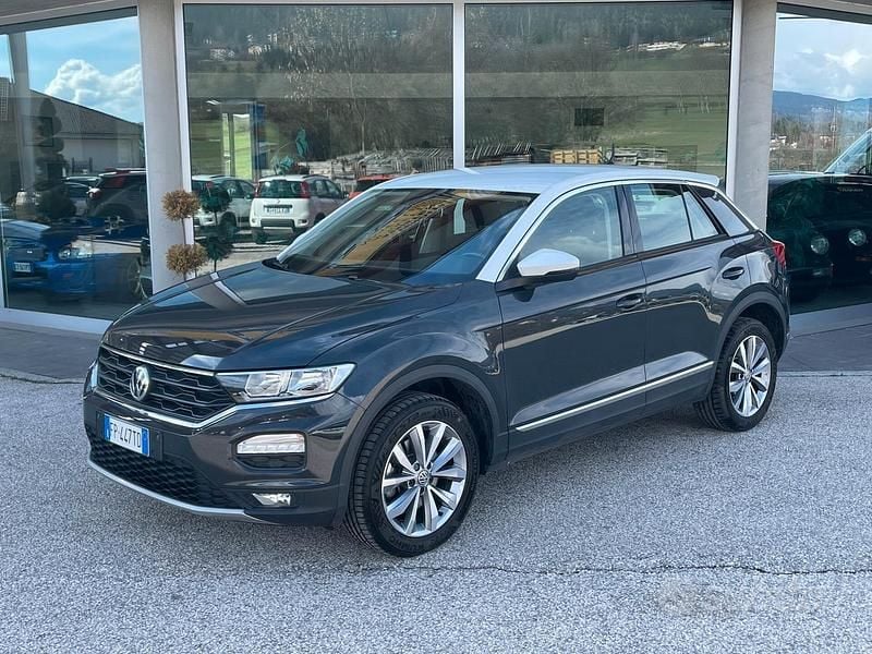 Usata VW T-Roc Advance 150 CV (110 kW) 2018 Grigio SUV