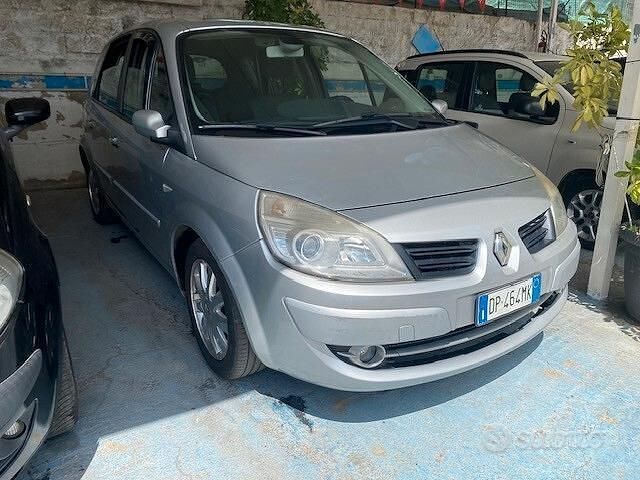 Grigio Usata 2008 Renault Scénic II Monovolume | 2400 € (Buon prezzo) - Immagine 1/4