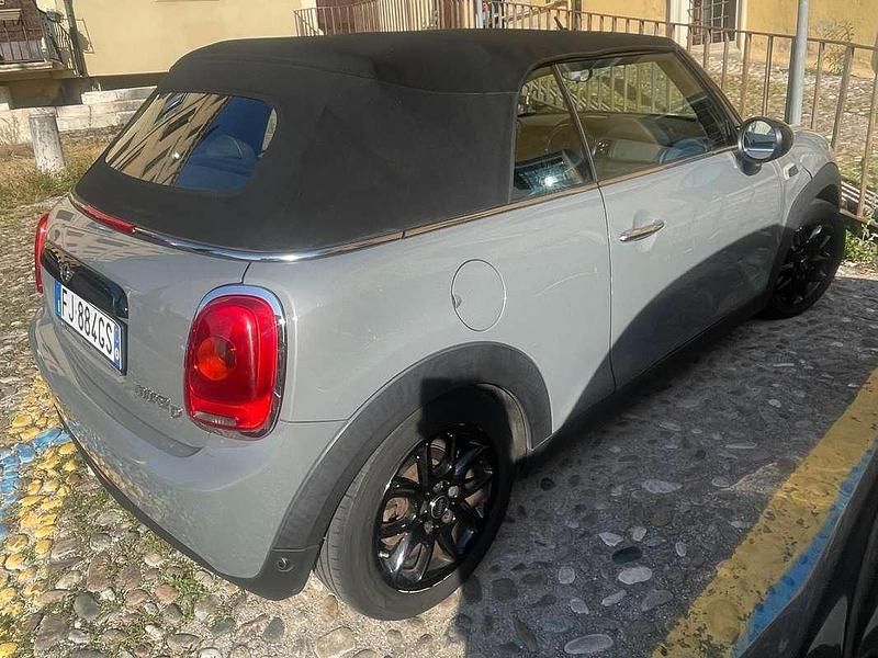 Usata Mini Cooper D Cabriolet 116 CV (85 kW) 2017 Grigio Cabrio