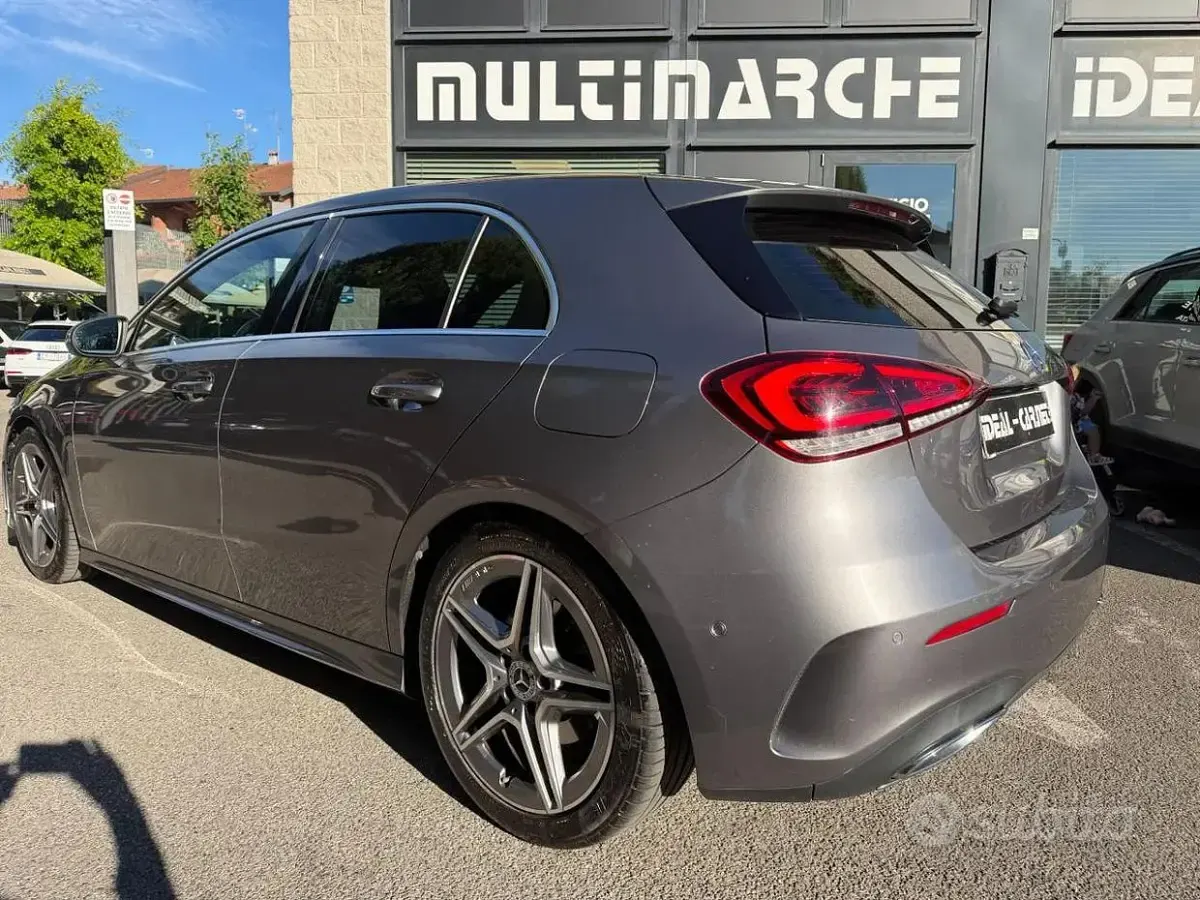 Usata Mercedes A200 Premium 163 CV (119 kW) 2020 Grigio Berlina
