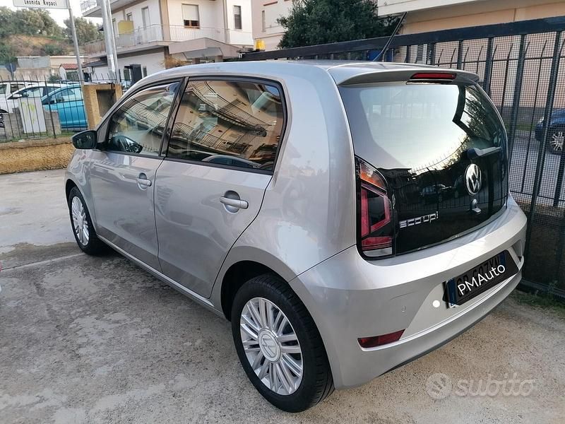 Usata VW up! Comfortline 67 CV (49 kW) 2020 Grigio Utilitaria