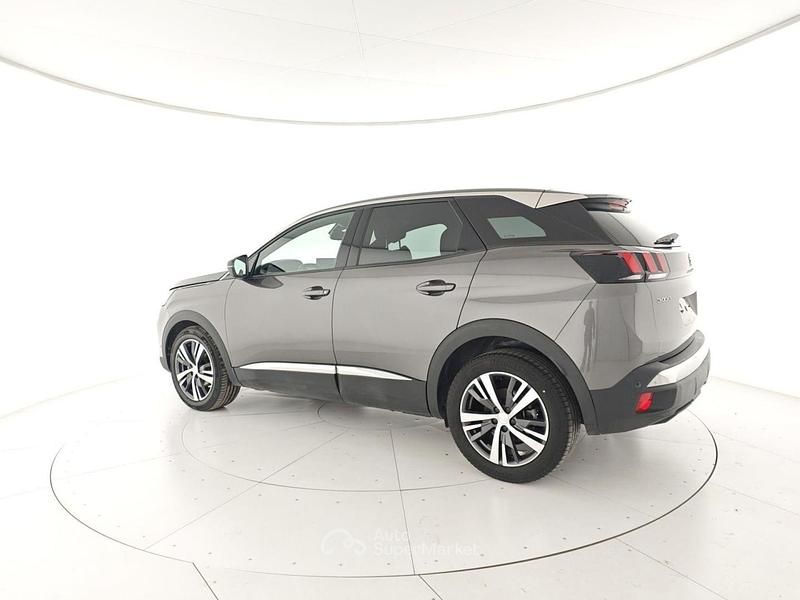 Usata Peugeot 3008 Allure 131 CV (96 kW) 2023 Grigio scuro SUV