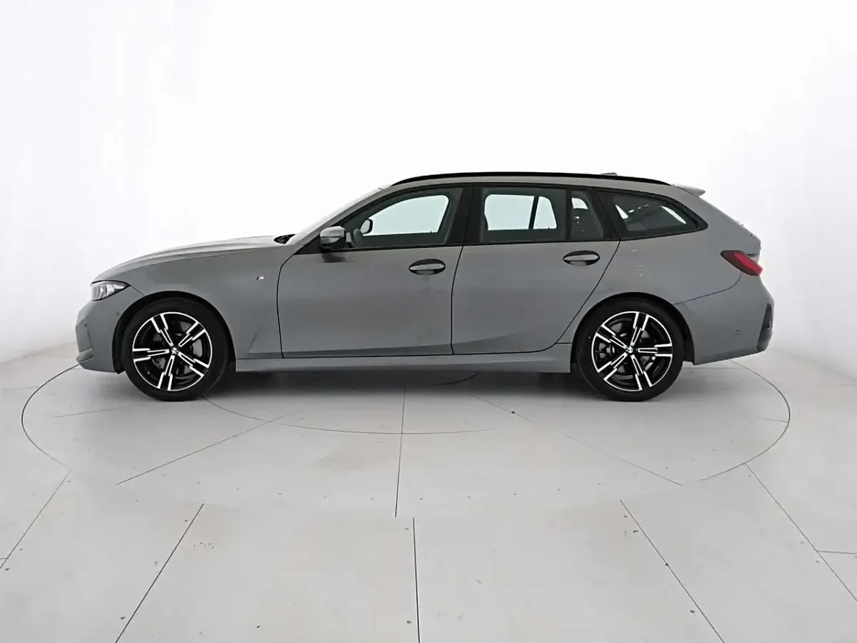Usata BMW 330 M Sport 245 CV (180 kW) 2025 Skyscraper grey Station wagon
