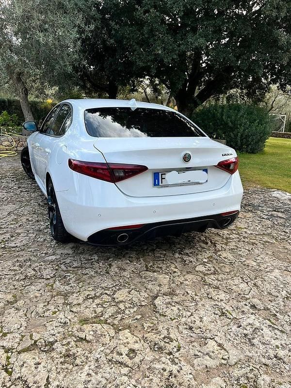 Usata Alfa Romeo Giulia Super 190 CV (139 kW) 2018