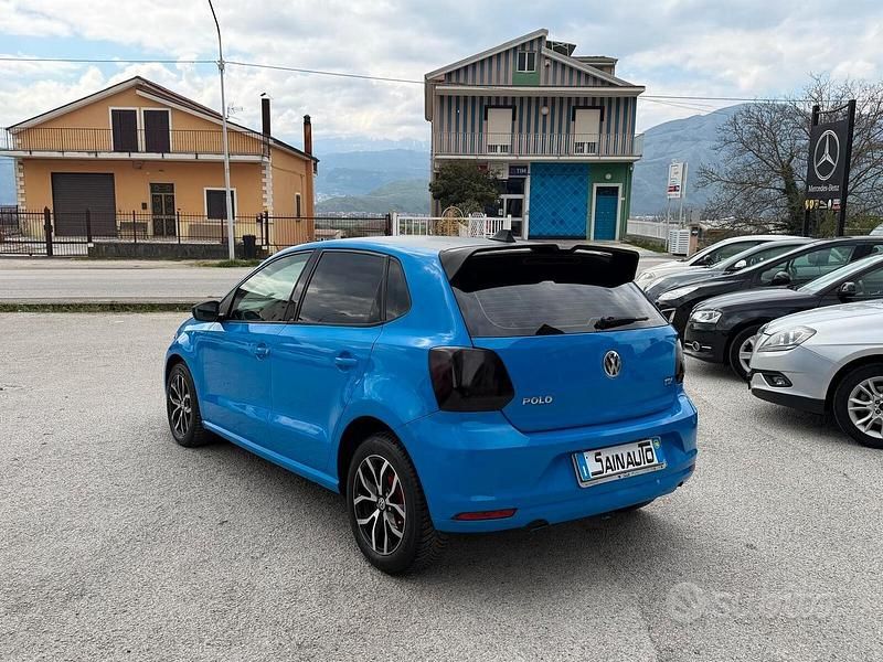 Usata VW Polo 75 CV (55 kW) 2015 Blu Berlina