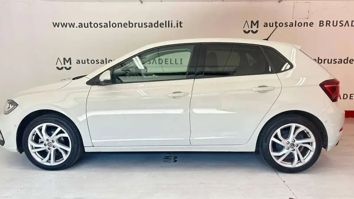 Usata VW Polo IQ Drive 95 CV (69 kW) 2023 Ascot grey Utilitaria