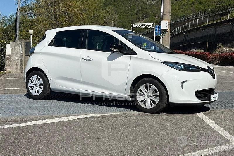 Usata Renault Zoe Zen 42 kW (58 CV) 2015 Bianco Utilitaria