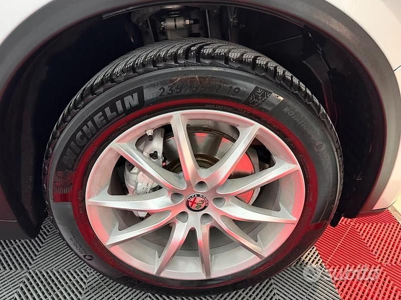 Usata Alfa Romeo Stelvio Business 210 CV (154 kW) 2019 Grigio SUV