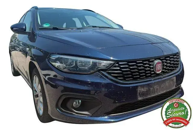 Usata Fiat Tipo Lounge 120 CV (88 kW) 2017 Bluazzurro Station wagon