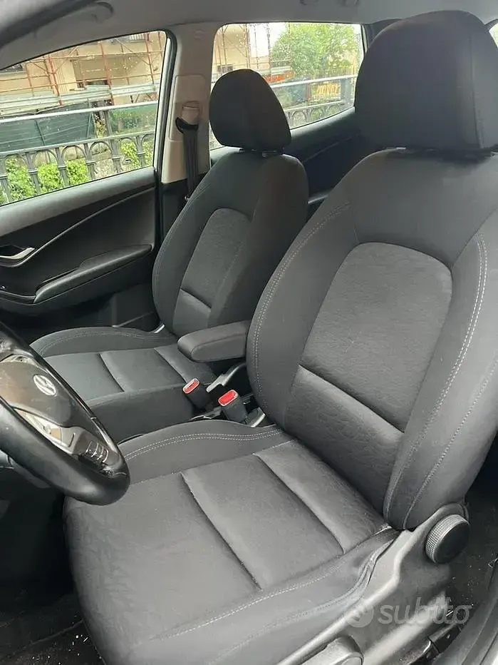 Usata Hyundai ix20 90 CV (66 kW) 2014 Grigio Utilitaria
