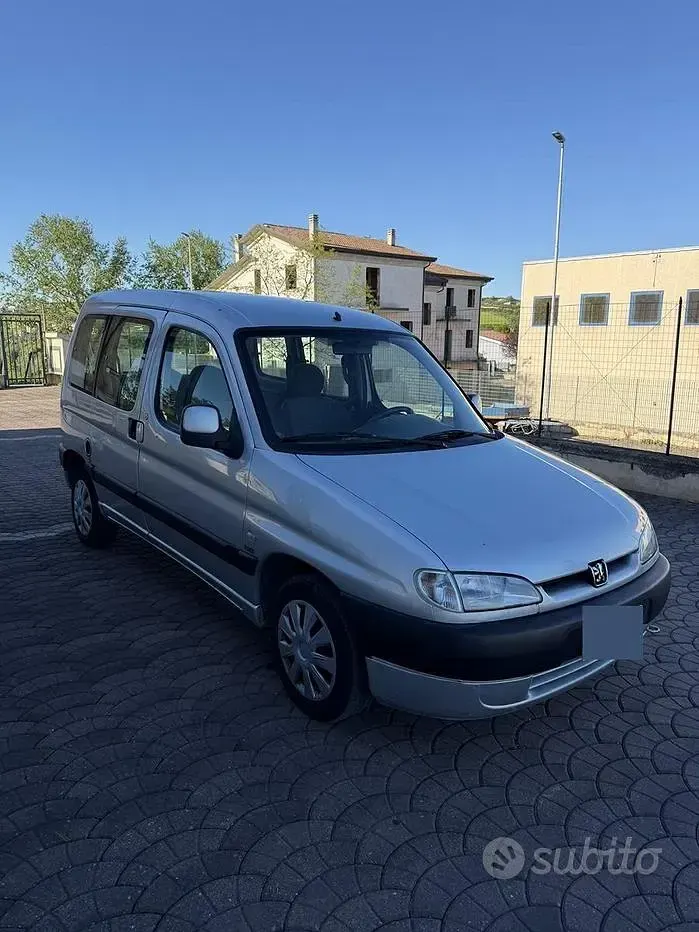 Usata Peugeot Partner 90 CV (66 kW) 2002 Bluazzurro Monovolume