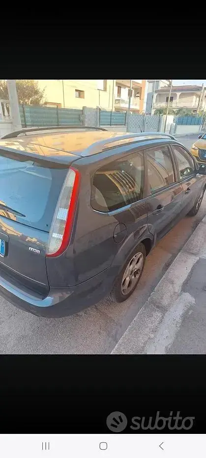 Usata Ford Focus 109 CV (80 kW) 2011 Grigio Station wagon