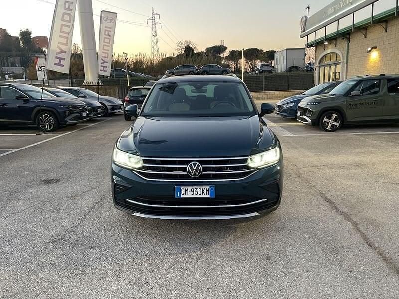 Usata VW Tiguan Elegance 150 CV (110 kW) 2023 Verde SUV