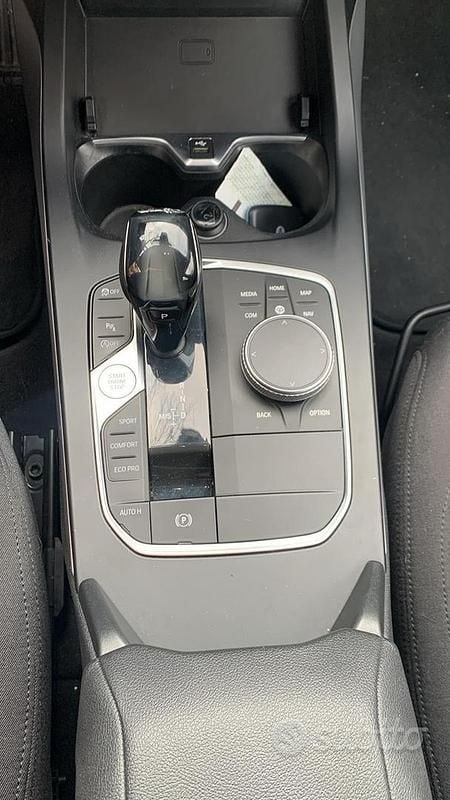 Usata BMW 118 Advantage 140 CV (102 kW) 2020 Nero Utilitaria