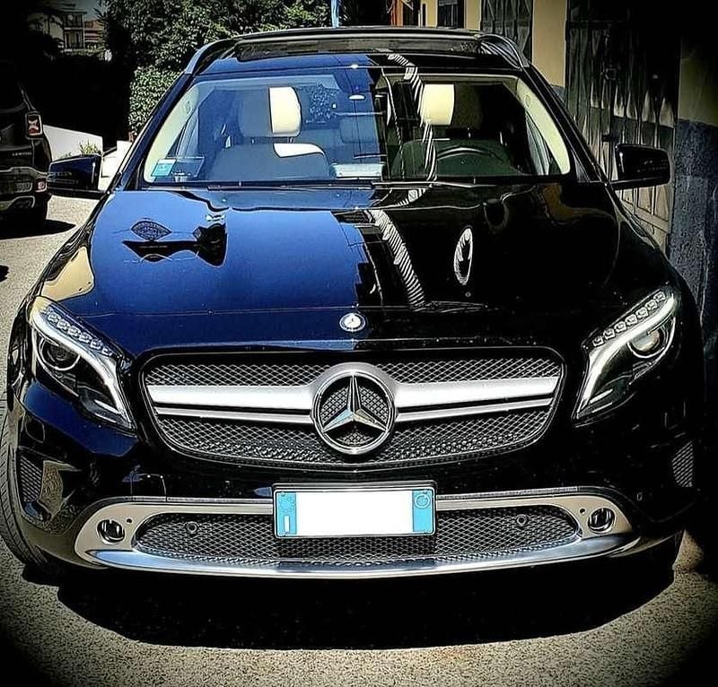 Usata Mercedes GLA200 Premium 136 CV (100 kW) 2015 Nero SUV