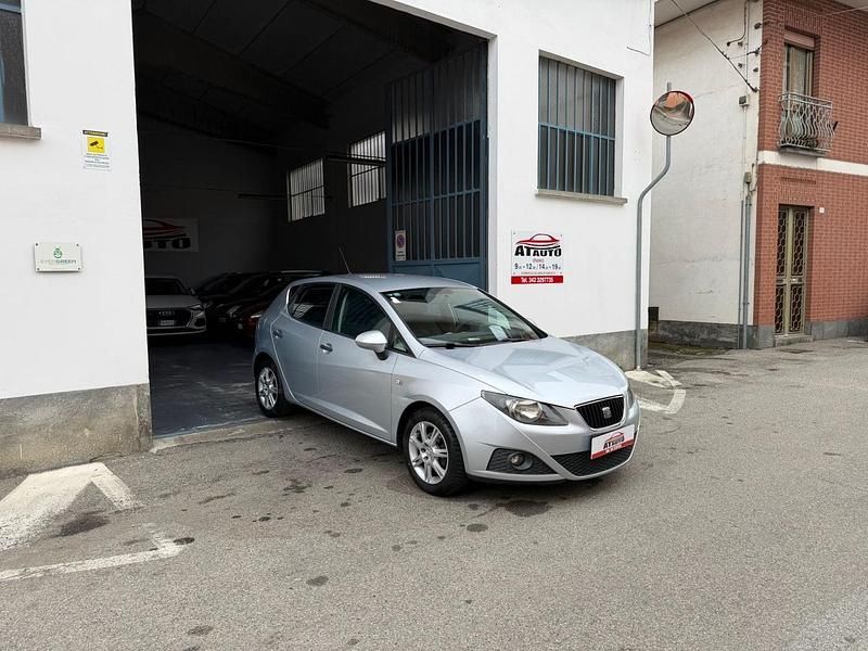Usata Seat Ibiza 69 CV (50 kW) 2010 Argento Berlina