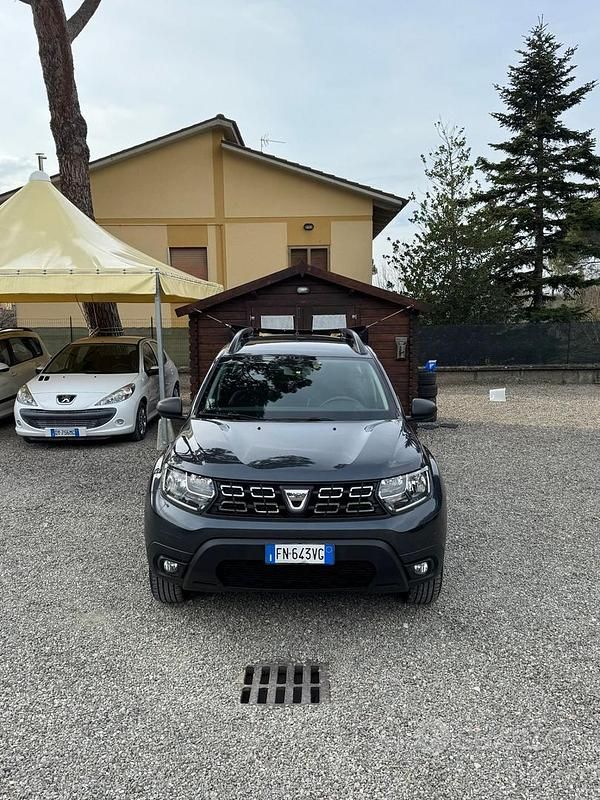 Usata Dacia Duster Comfort 110 CV (80 kW) 2018 Grigio SUV