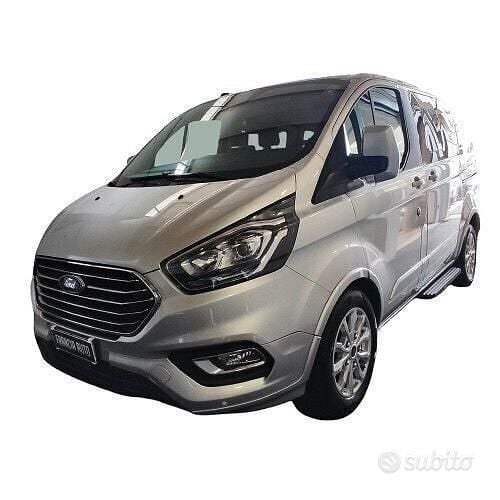 Usata Ford Tourneo Custom 185 CV (136 kW) 2019 Argento Furgone
