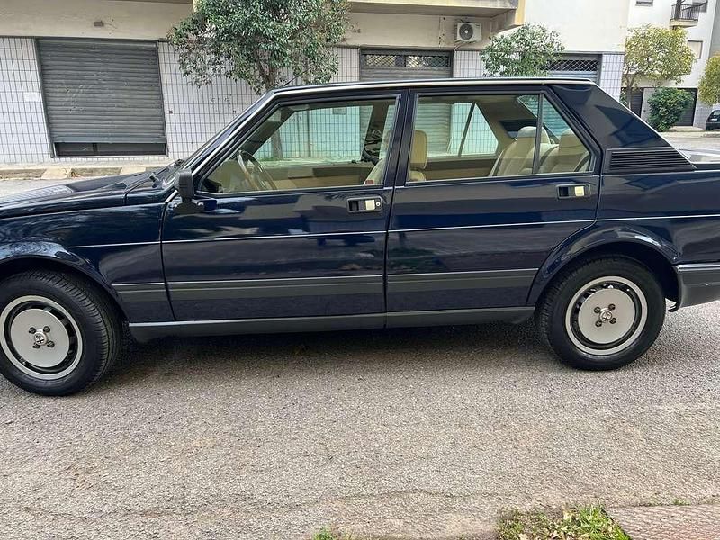 Usata Alfa Romeo Giulietta 109 CV (80 kW) 1978 Blu/azzurro Berlina