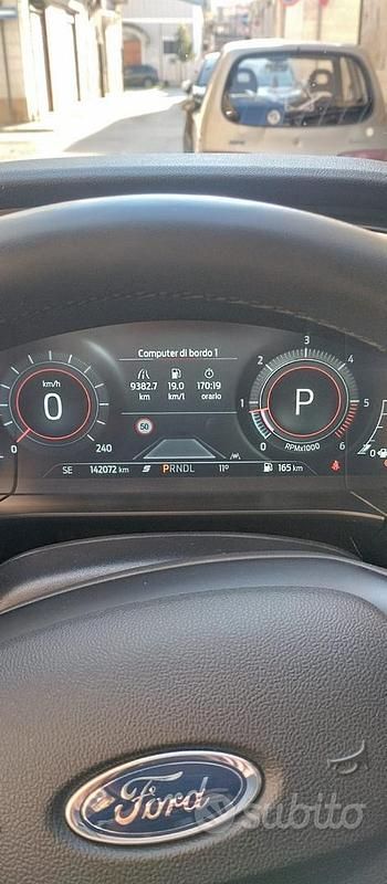 Usata Ford Kuga 120 CV (88 kW) 2022 Bianco SUV