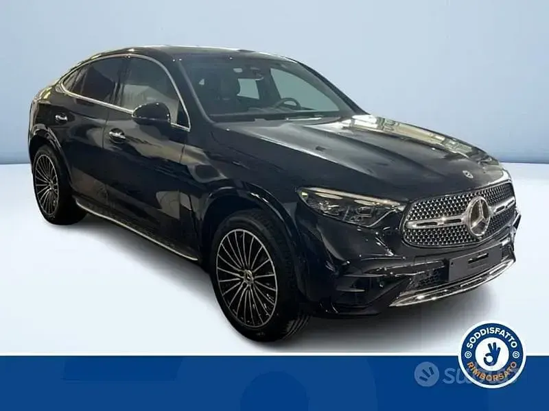 Nuova Mercedes GLC300e 2026 Nero Coupé