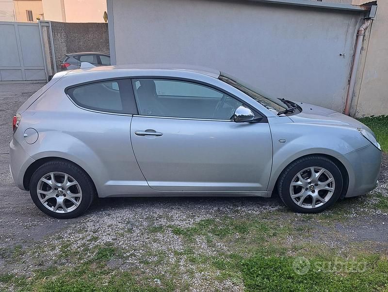 Usata Alfa Romeo MiTo 120 CV (88 kW) 2011 Grigio Utilitaria