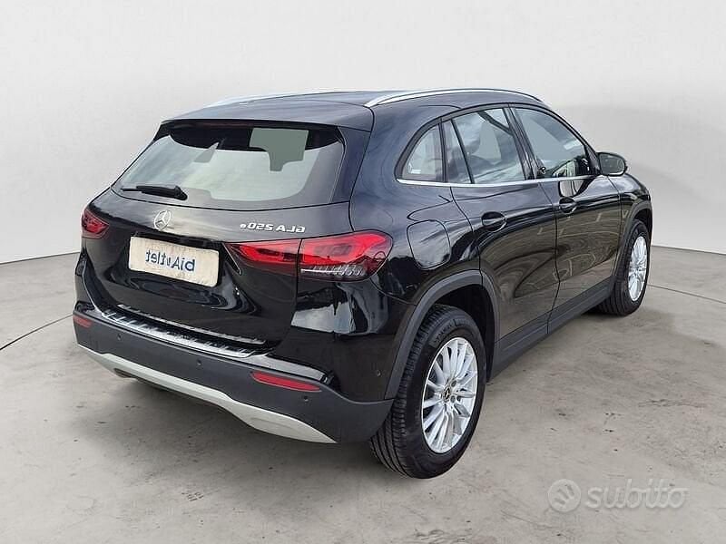 Usata Mercedes GLA250 160 CV (117 kW) 2023 Nero SUV