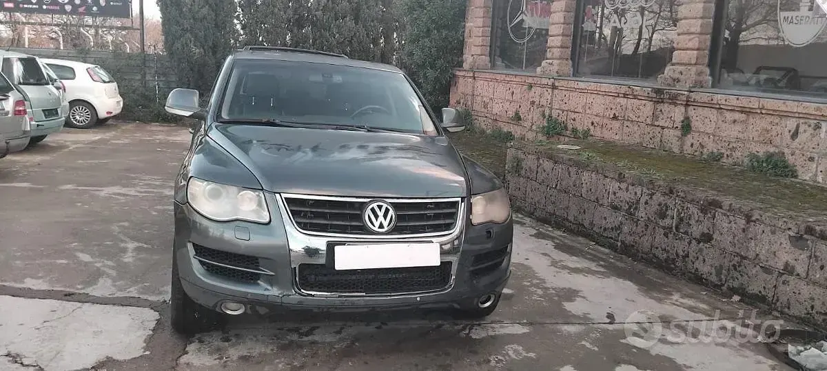 Usata VW Touareg Style 166 CV (122 kW) 2007 Grigio SUV