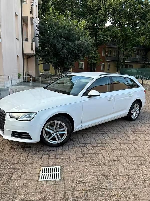 Usata Audi A4 150 CV (110 kW) 2017 Bianco Station wagon