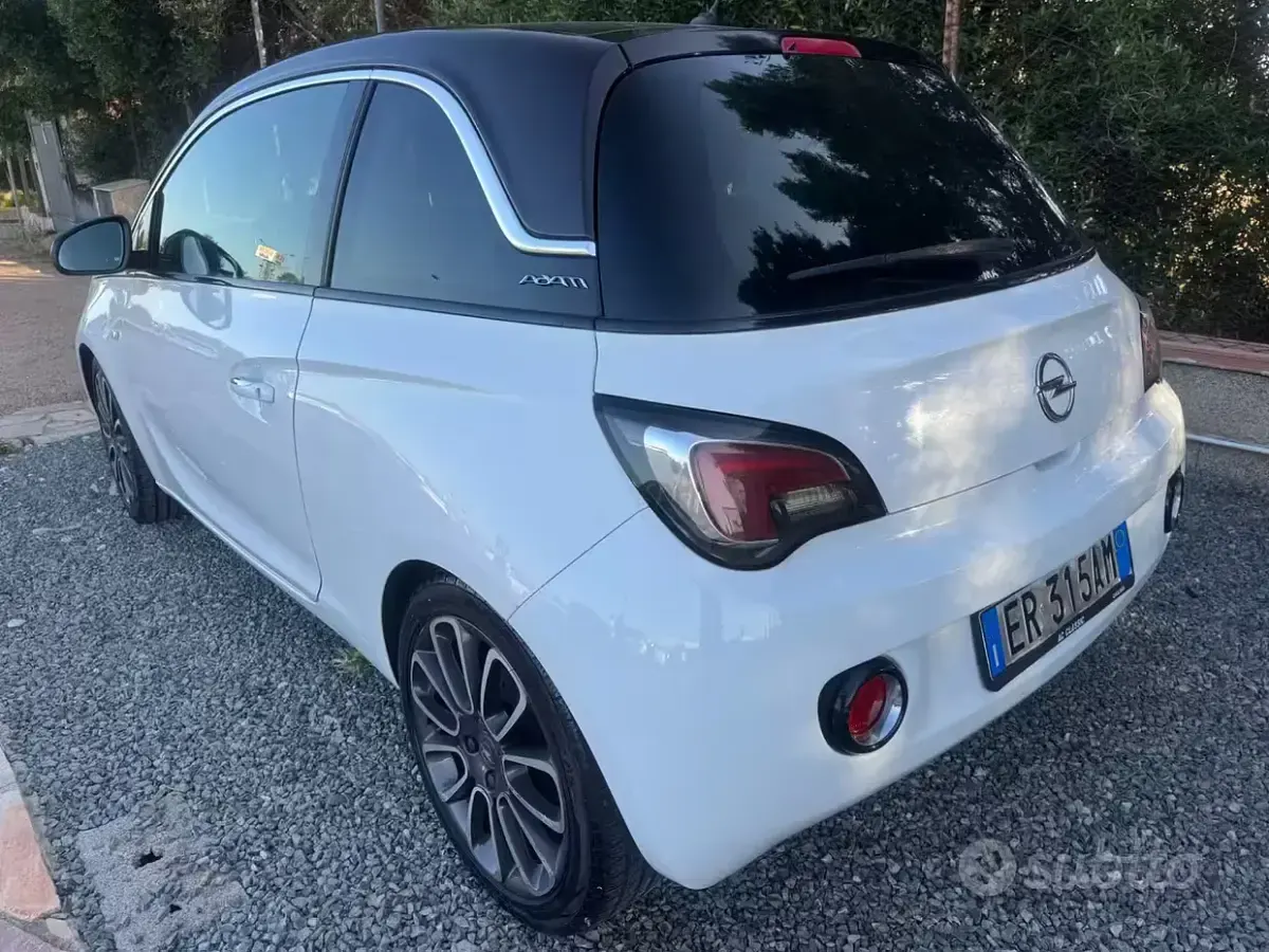 Usata Opel Adam 69 CV (50 kW) 2013 Bianco Utilitaria
