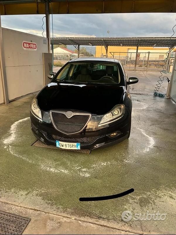 Usata Lancia Delta 270 CV (198 kW) 2009 Nero Utilitaria