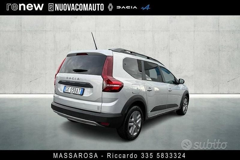Usata Dacia Jogger Comfort 101 CV (74 kW) 2022 Grigio Monovolume