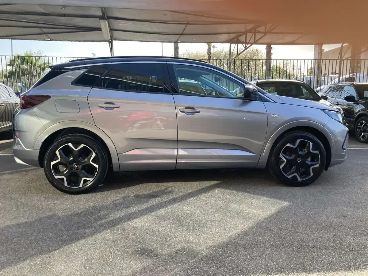 Usata Opel Grandland X Ultimate 131 CV (96 kW) 2024 Grigio SUV