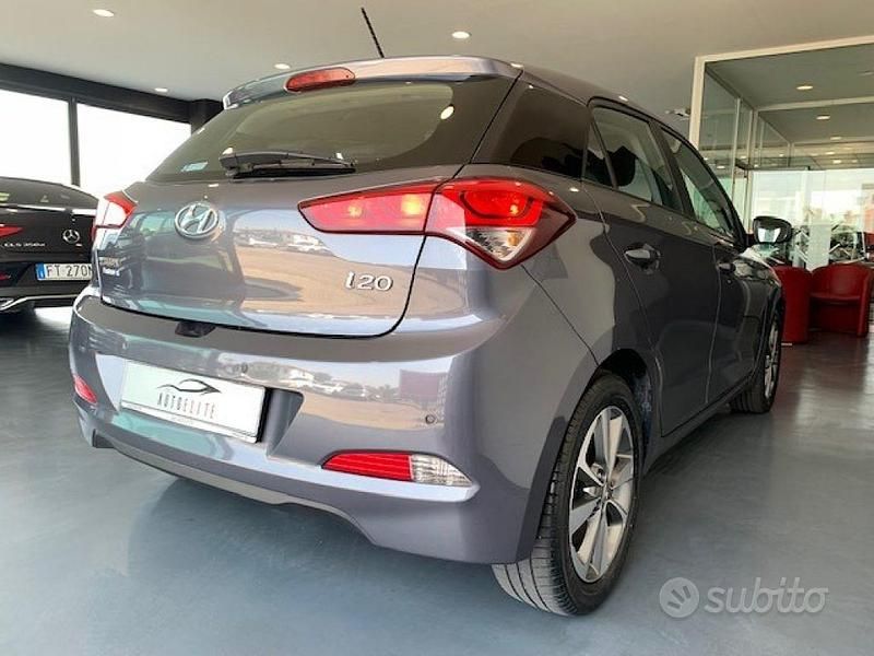 Usata Hyundai i20 GO! 75 CV (55 kW) 2018 Antracite Berlina