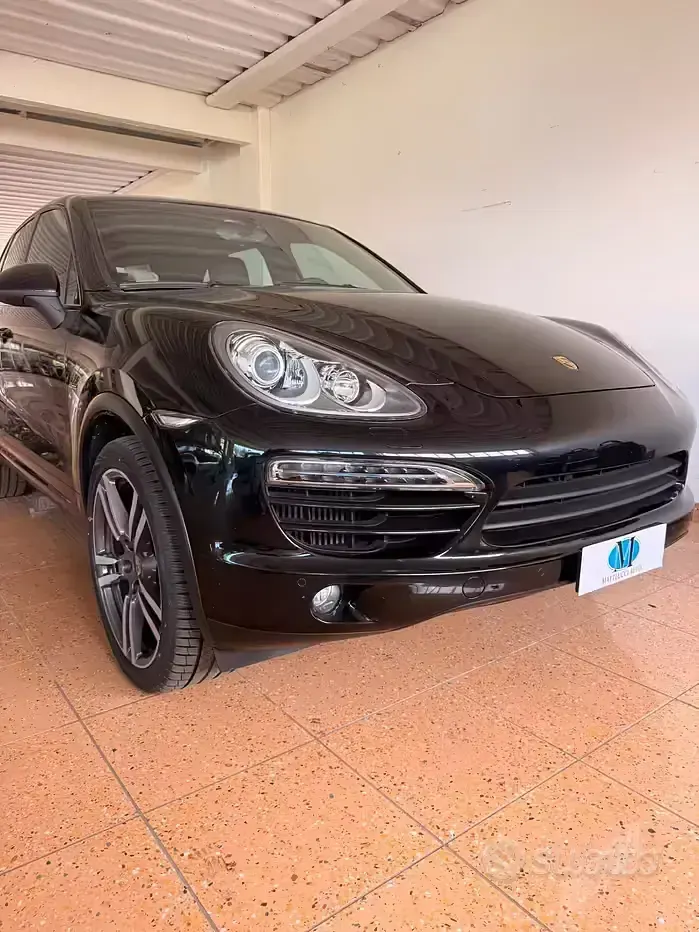 Usata Porsche Cayenne 245 CV (180 kW) 2012 Nero SUV