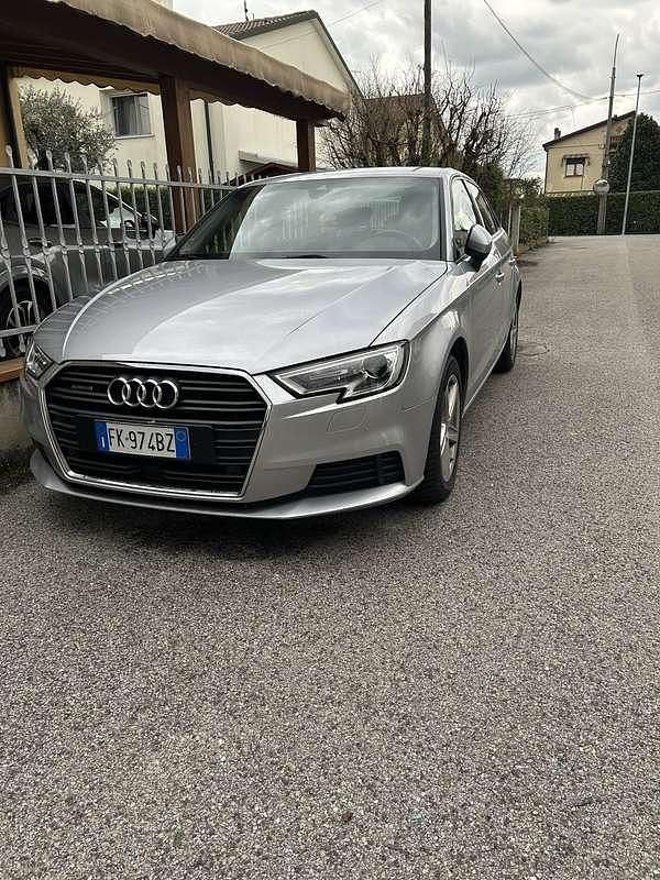 Usata Audi A3 Business 184 CV (135 kW) 2017 Berlina