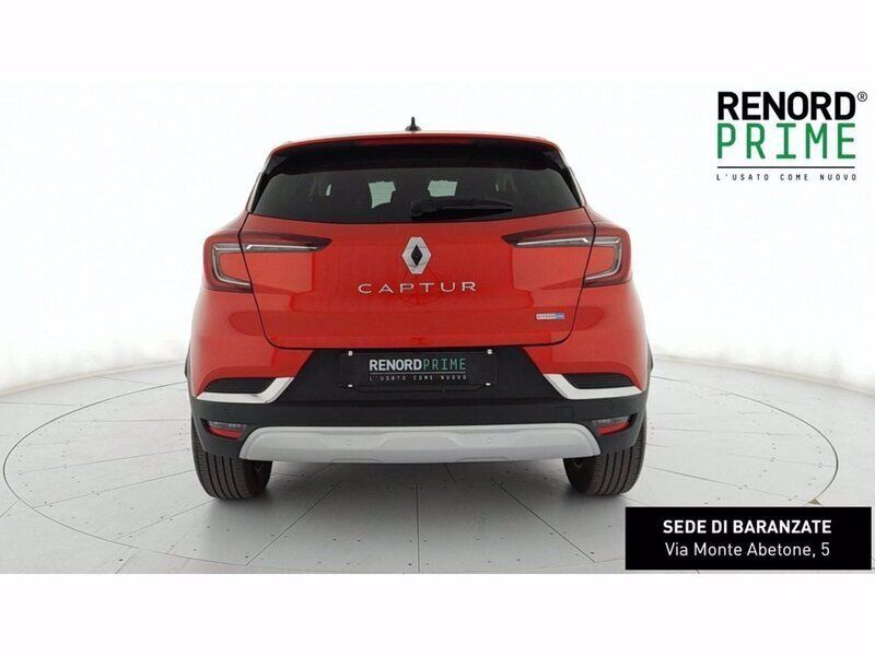Usado Renault Captur Intens 143 CV (105 kW) 2022 Rossa SUV