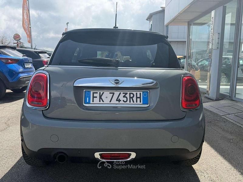 Usata Mini ONE 102 CV (75 kW) 2017 Grigio Utilitaria