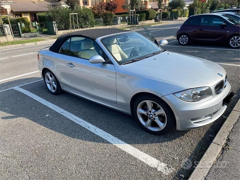 Usata BMW 118 Cabriolet 143 CV (105 kW) 2009 Grigio Cabrio