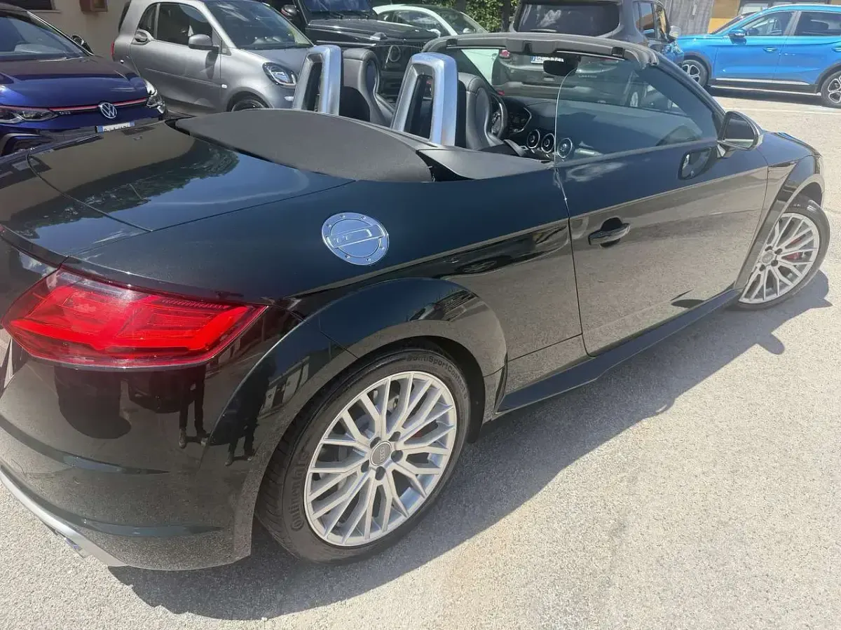 Usata Audi TT Roadster Ambiente 310 CV (228 kW) 2018 Verde Cabrio