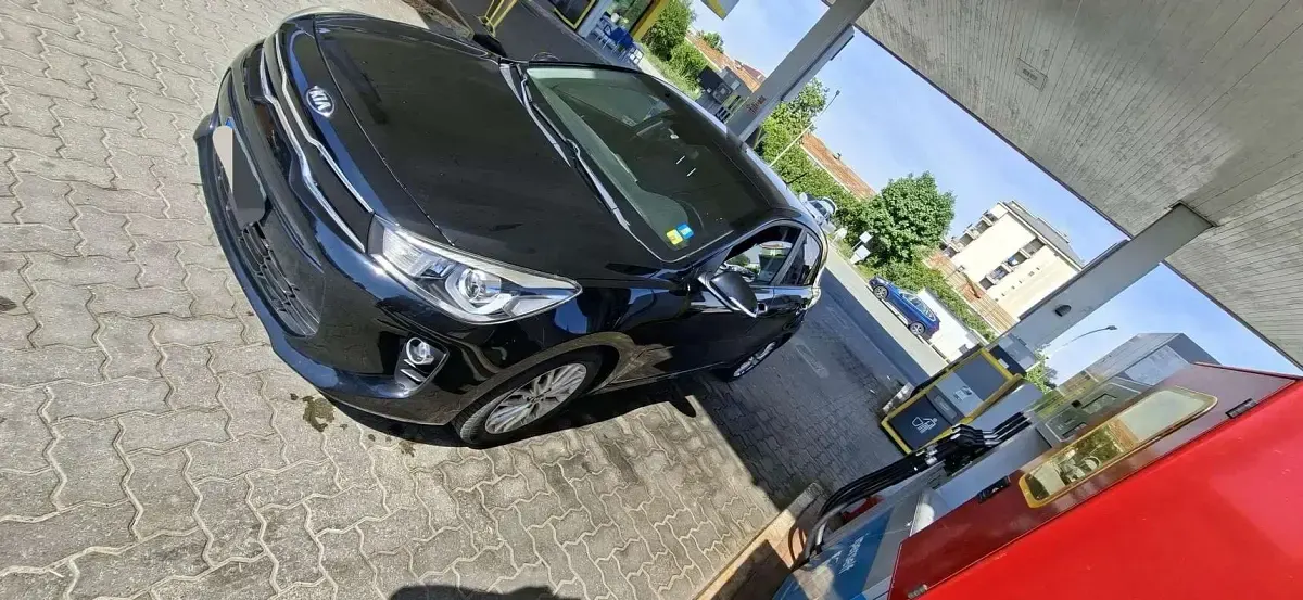 Usata Kia Rio 101 CV (74 kW) 2017 Berlina