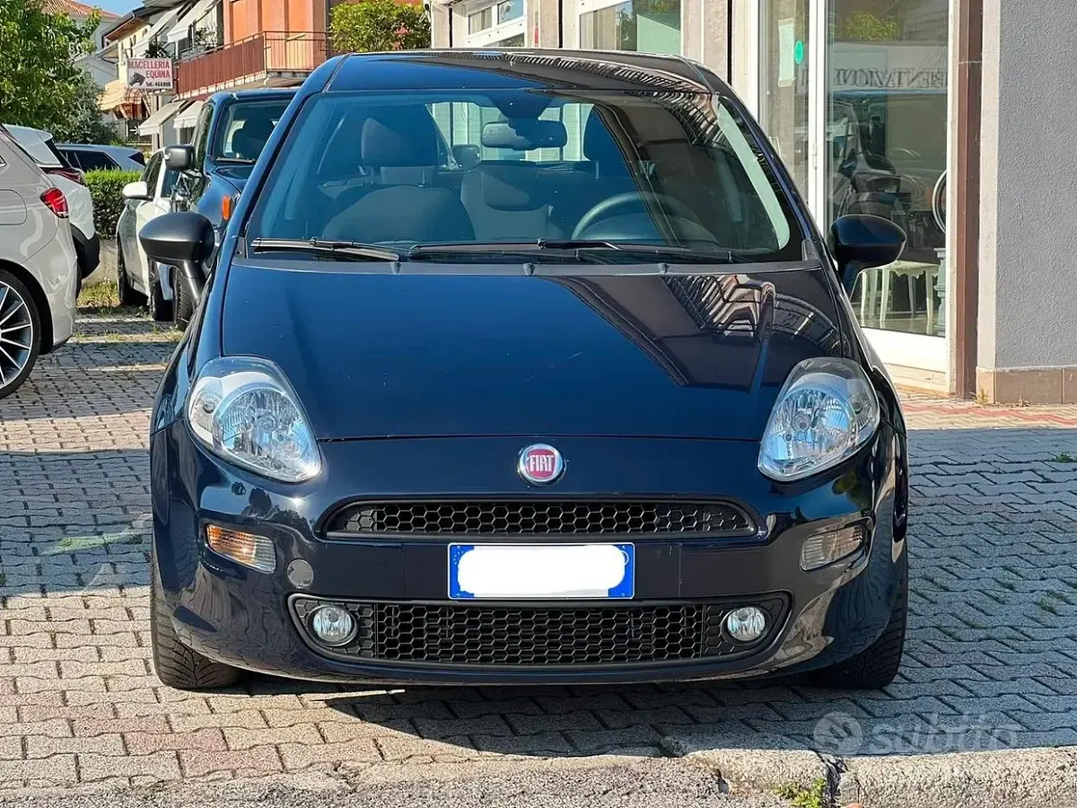 Usata Fiat Punto Street 95 CV (69 kW) 2018 Bluazzurro Utilitaria